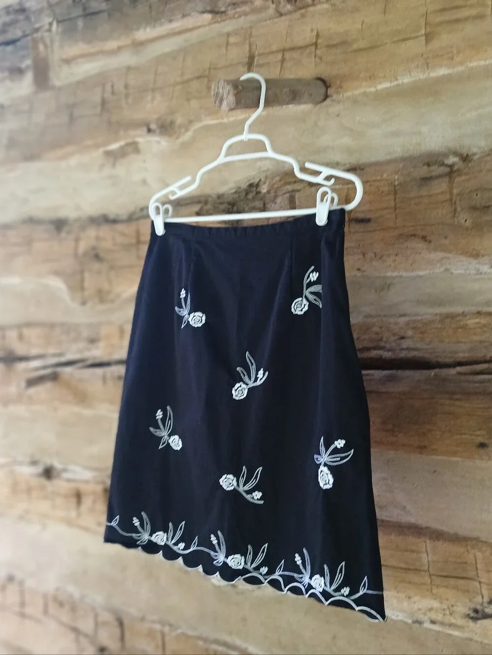 Chadwick's Black Embroidered Cotton/Spandex Midi Skirt Size 14